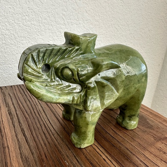 Other - Green jade elephant